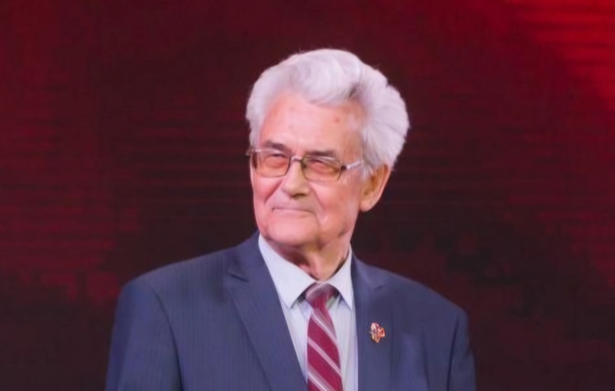 Валентину Митрофановичу Ермолову 80 лет