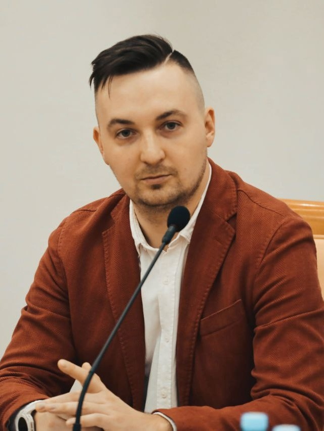 Илларионов Иван Эдуардович